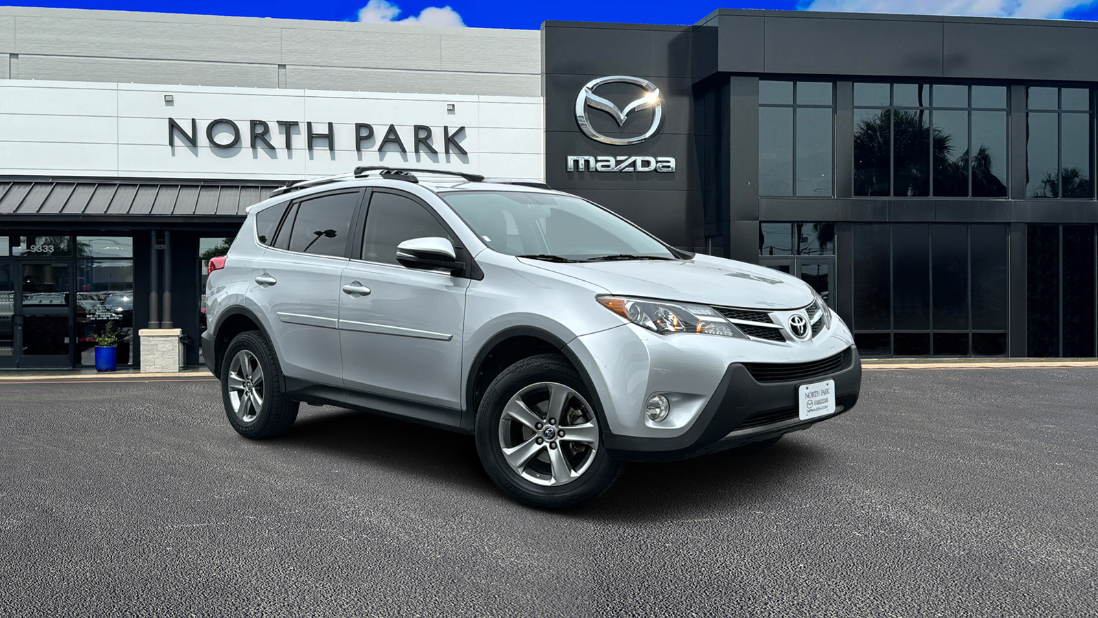 2015 Toyota RAV4 XLE 1