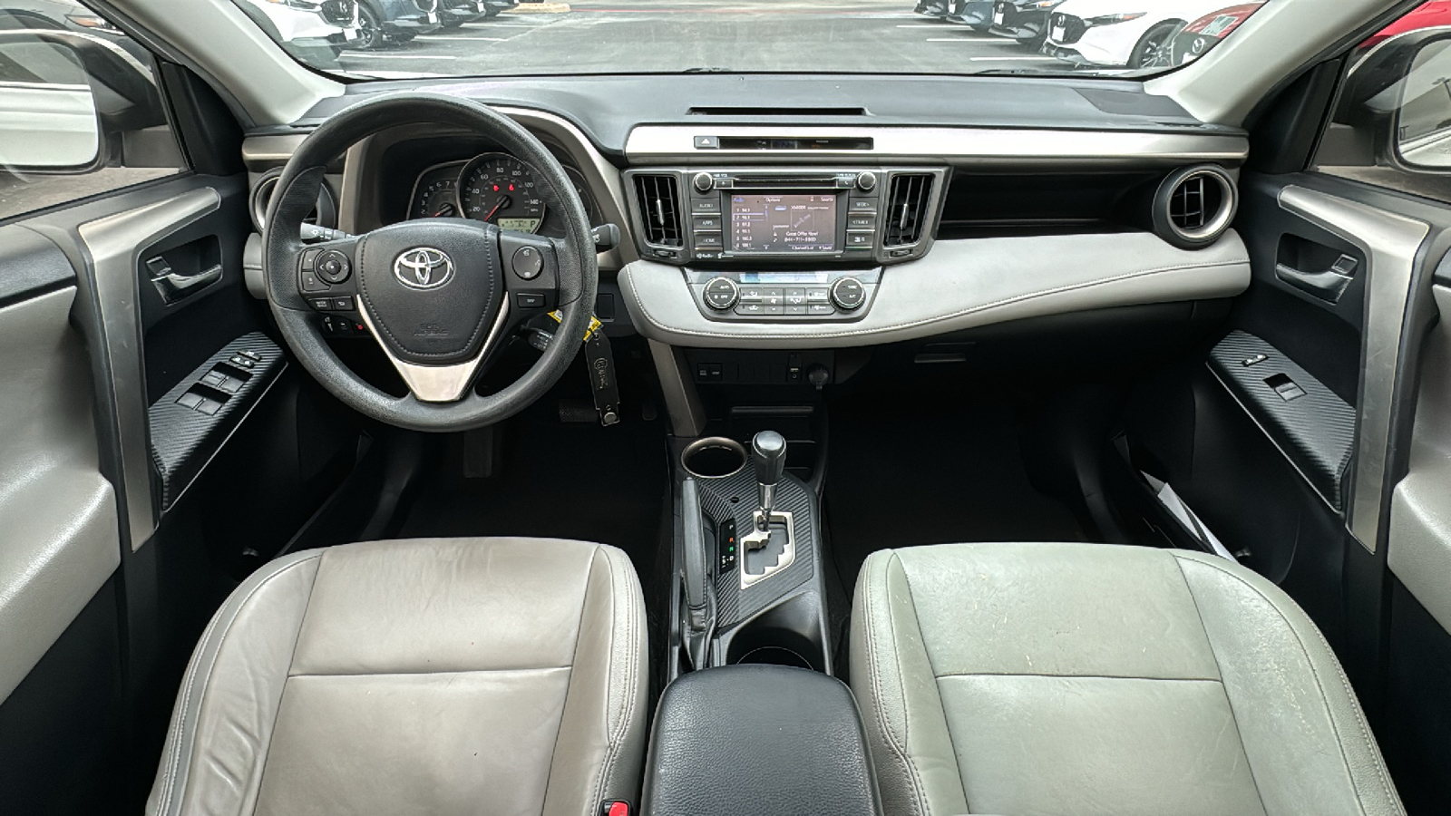 2015 Toyota RAV4 XLE 18