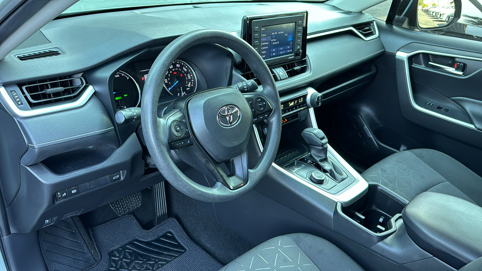 2022 Toyota RAV4 Hybrid XLE 12