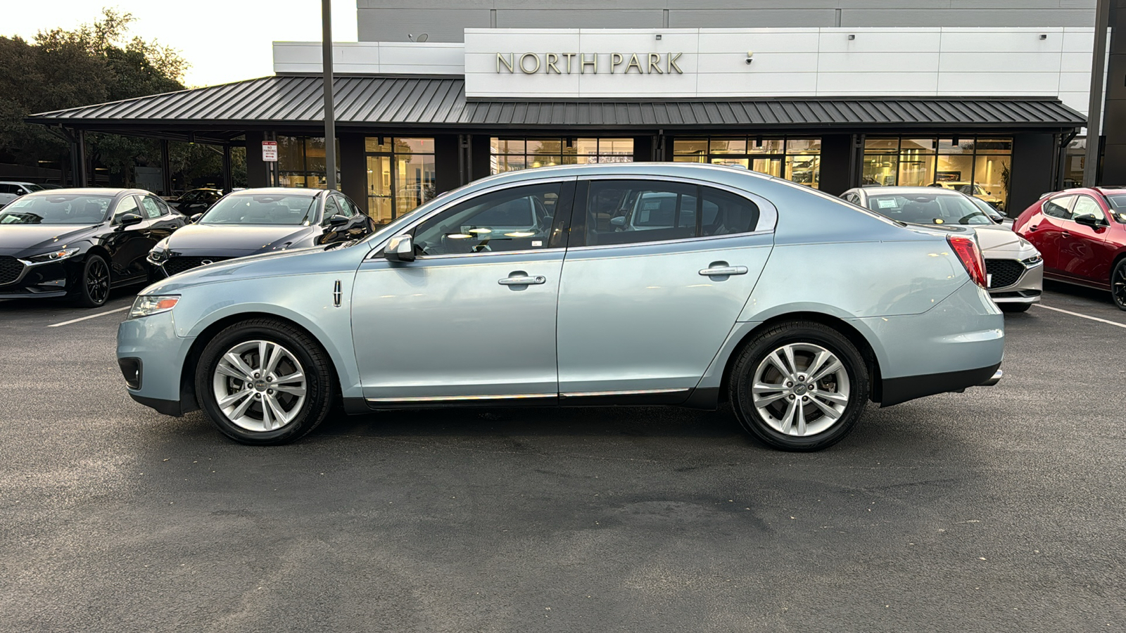 2009 Lincoln MKS Base 5