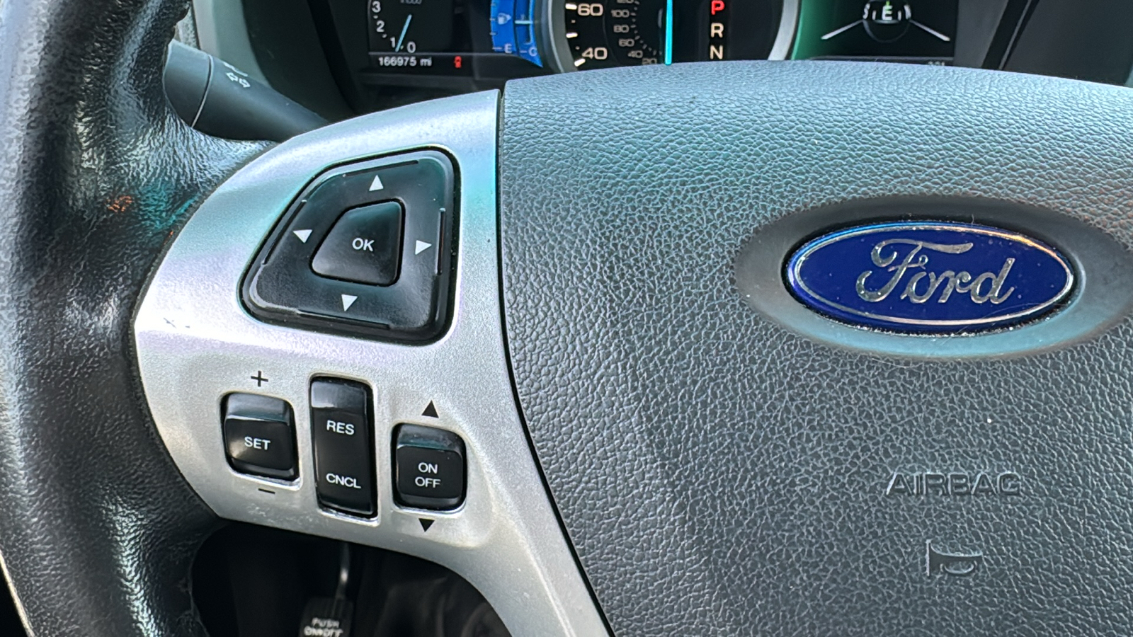 2014 Ford Explorer XLT 24