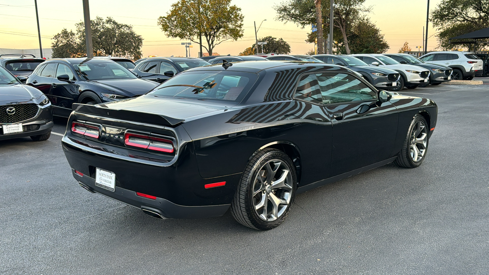 2016 Dodge Challenger SXT 8