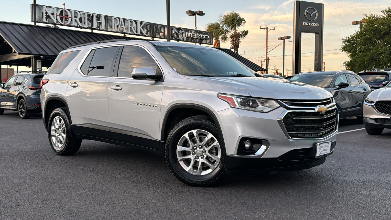 2021 Chevrolet Traverse LT 2