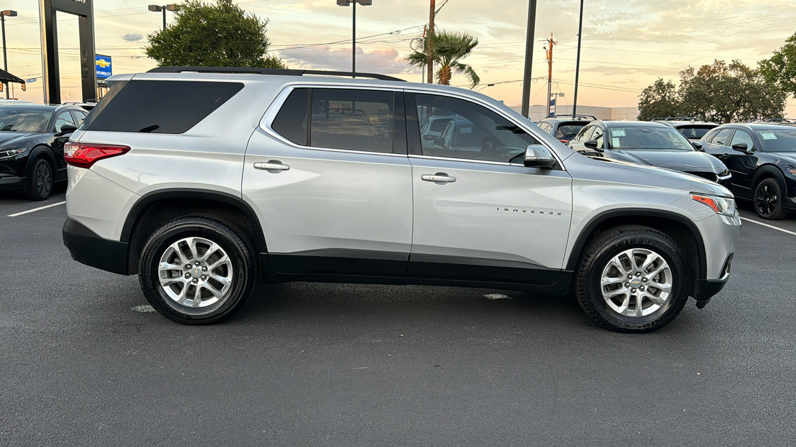 2021 Chevrolet Traverse LT 9