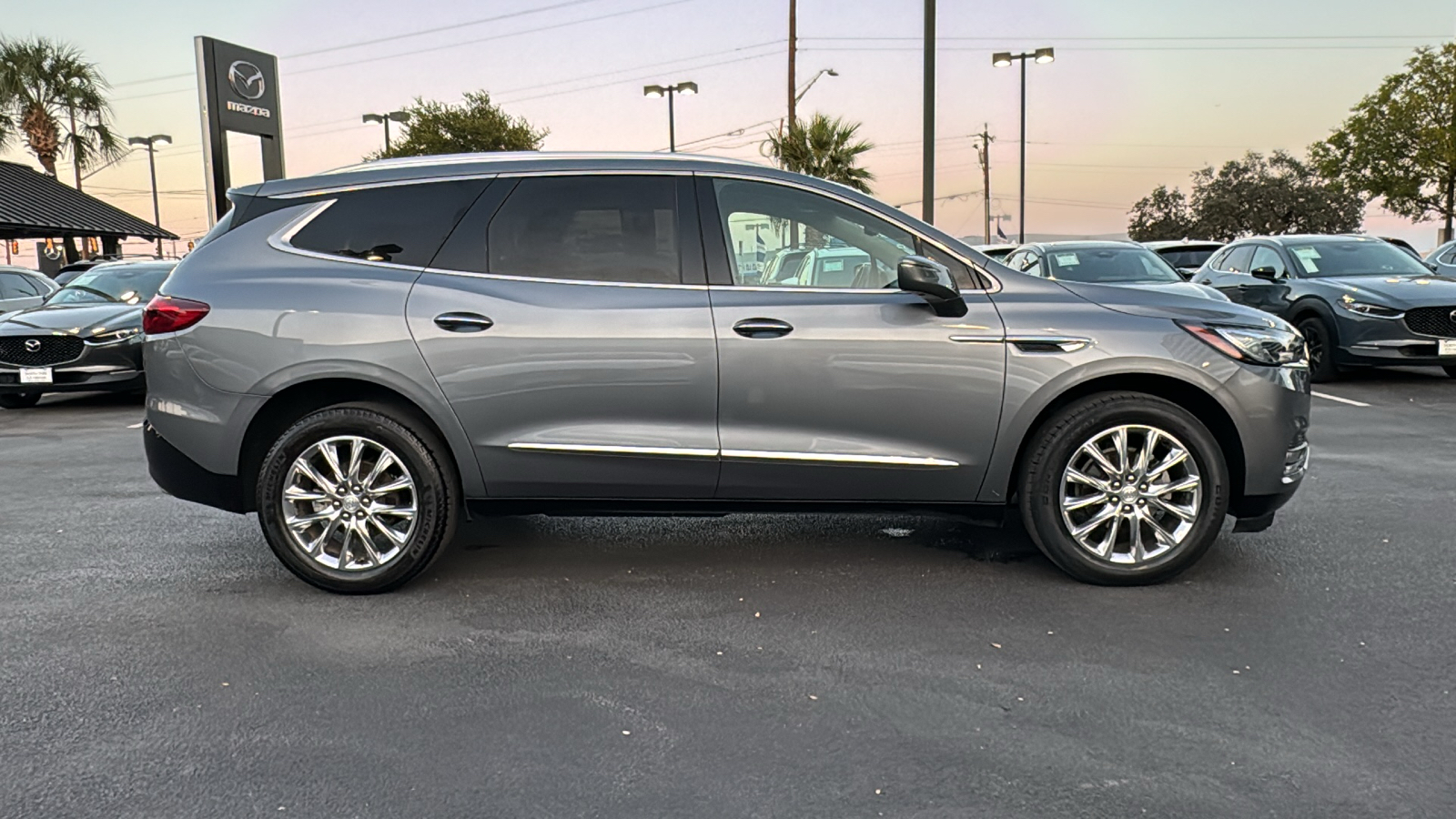 2020 Buick Enclave Essence 8