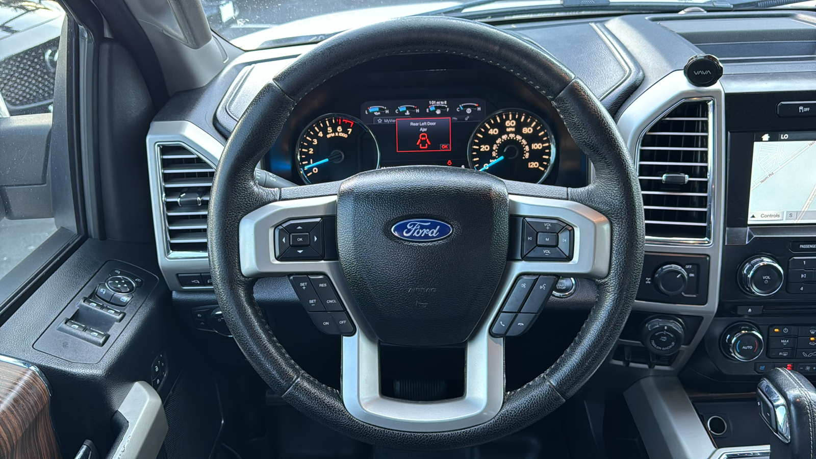 2016 Ford F-150 Lariat 27