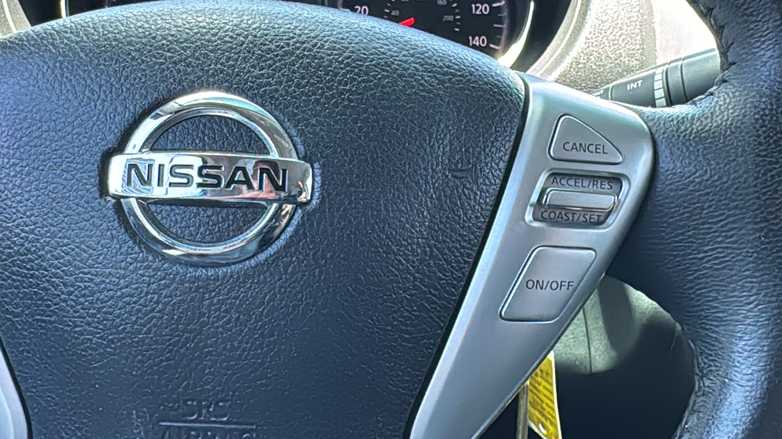 2017 Nissan Versa 1.6 SV 21