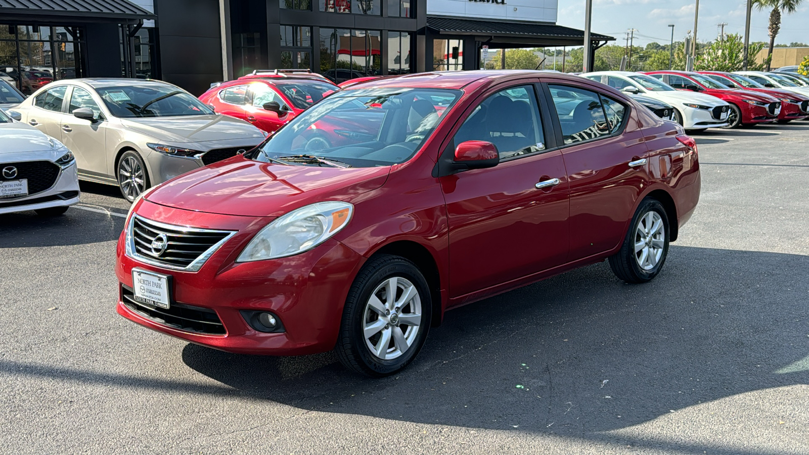 2012 Nissan Versa 1.6 SL 4