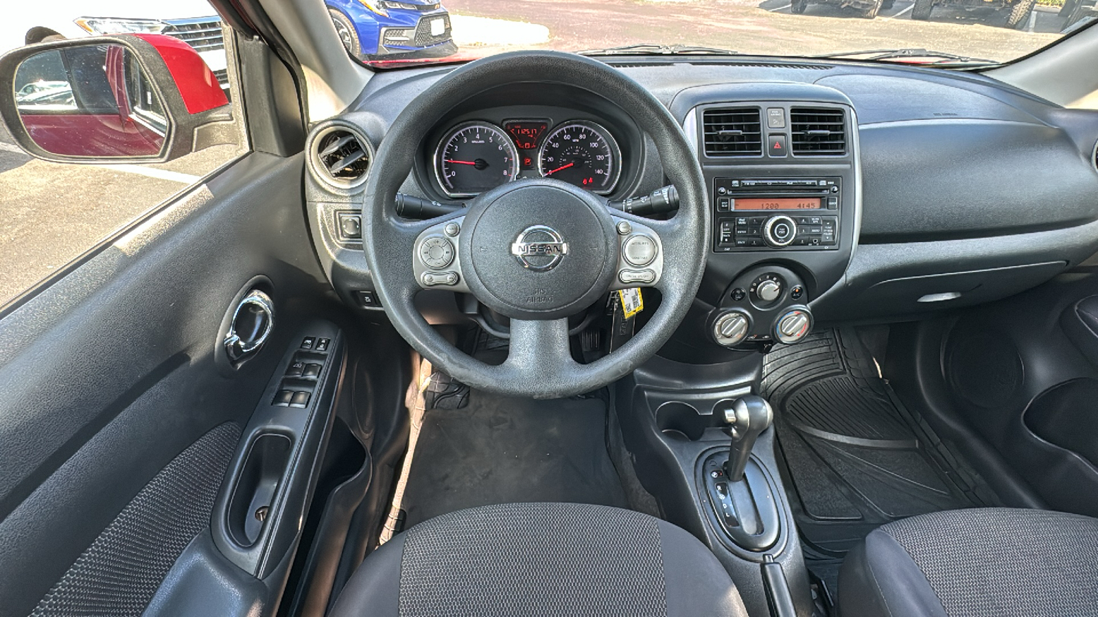 2012 Nissan Versa 1.6 SL 19