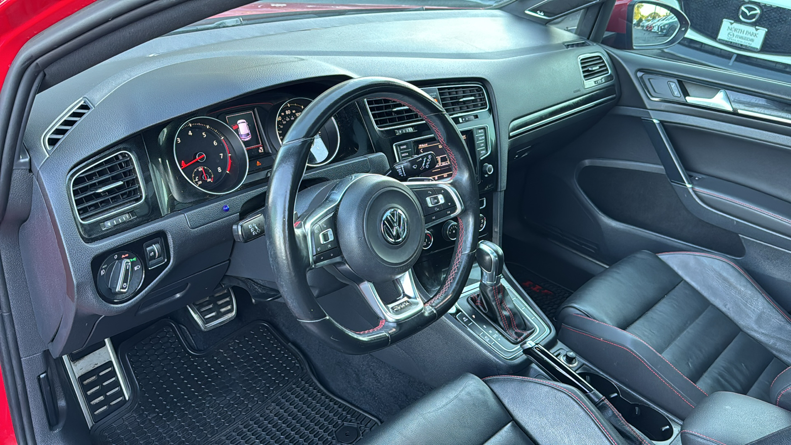 2015 Volkswagen Golf GTI 2.0T SE 12