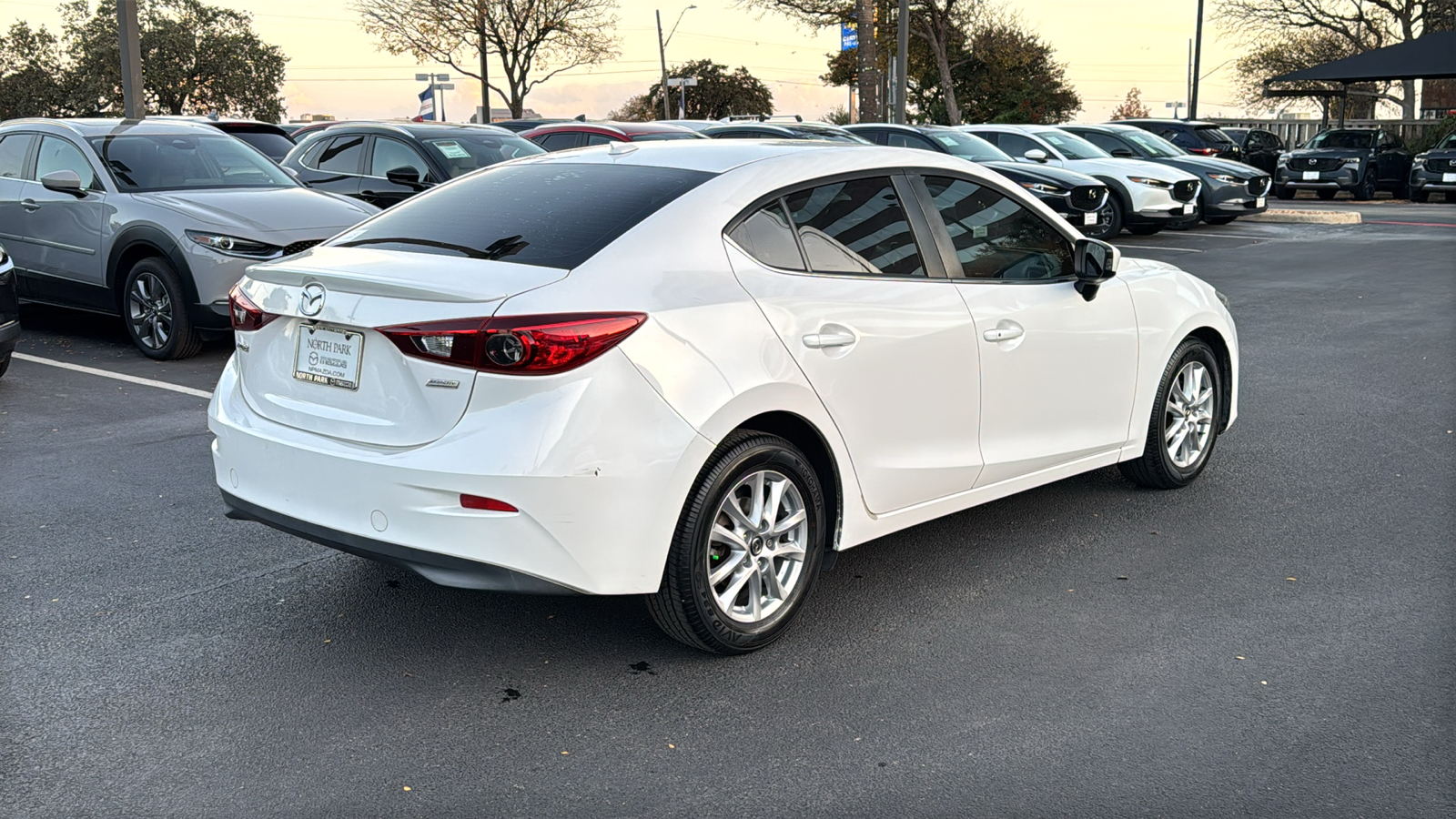 2014 Mazda Mazda3 i Touring 8