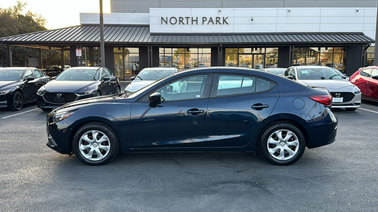 2015 Mazda Mazda3 i Sport 5