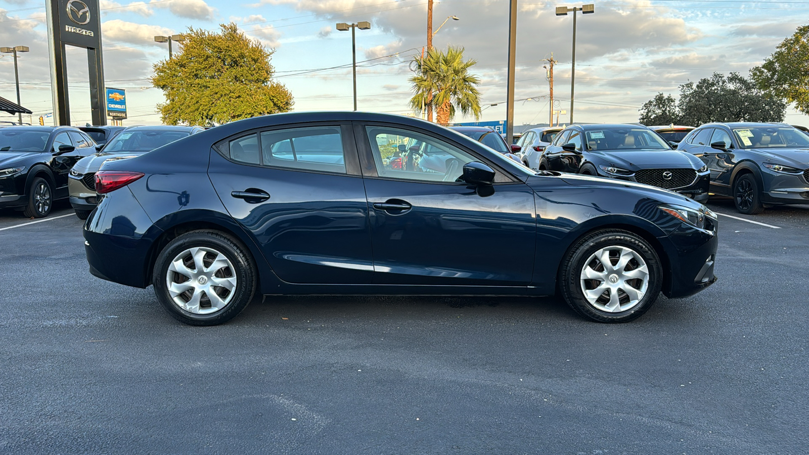 2015 Mazda Mazda3 i Sport 9