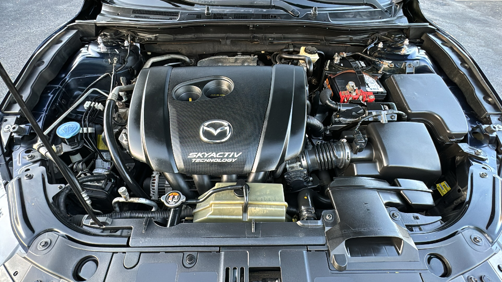 2015 Mazda Mazda3 i Sport 37