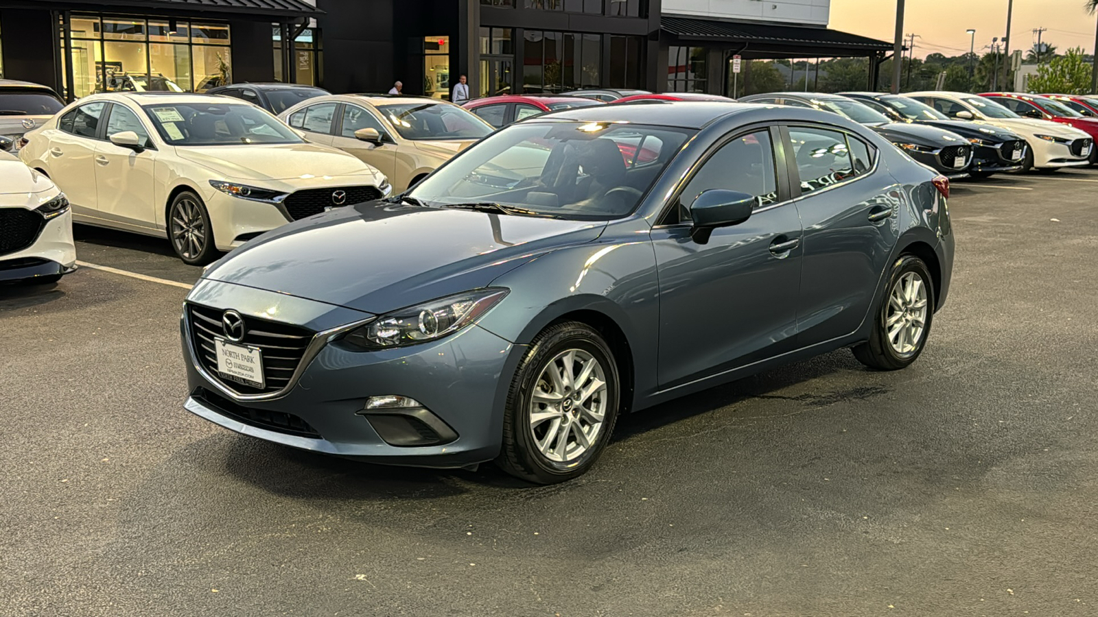 2016 Mazda Mazda3 i Sport 4