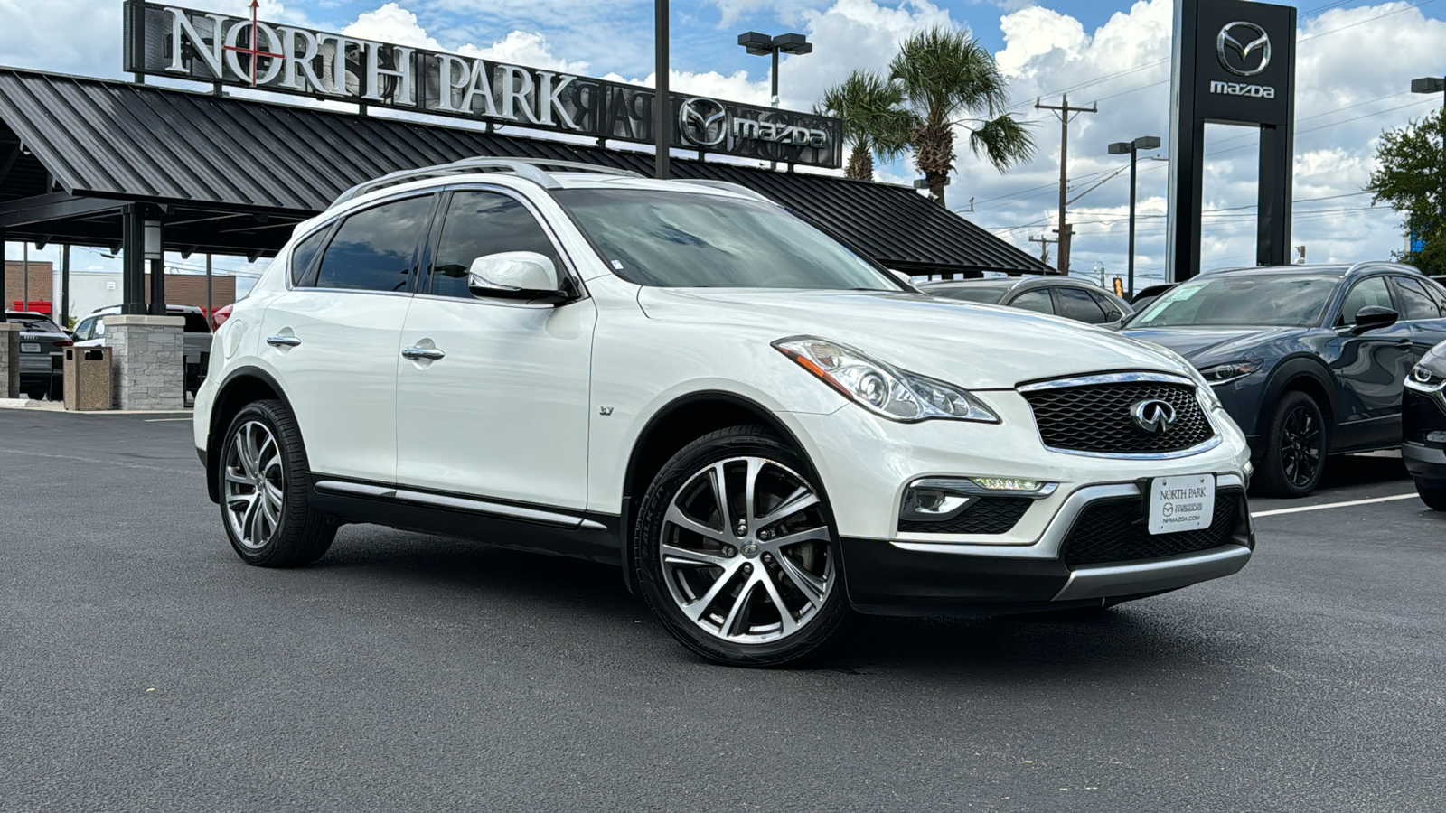 2017 INFINITI QX50 Base 2