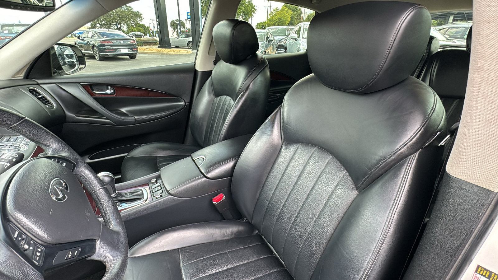 2017 INFINITI QX50 Base 15