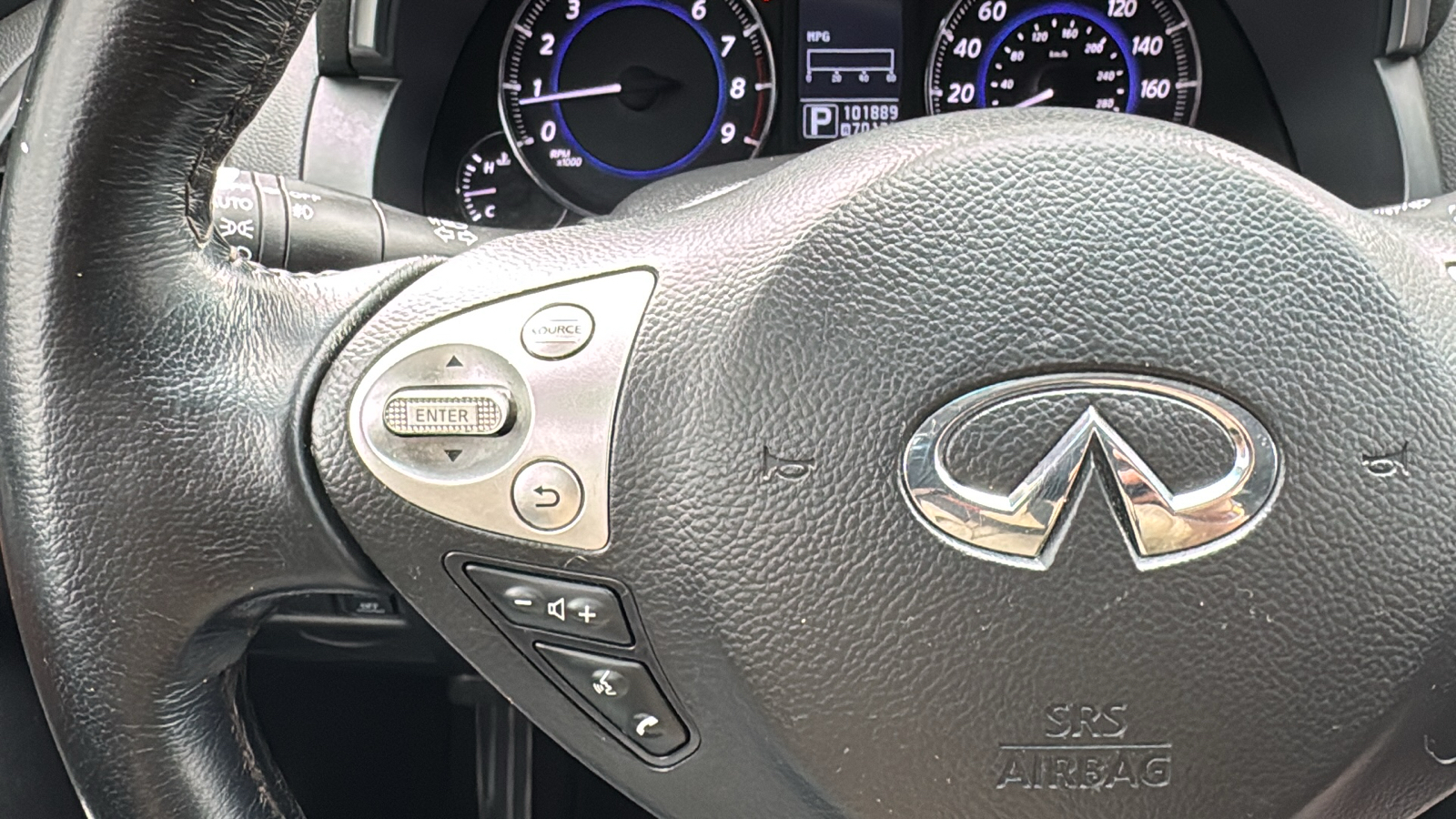 2014 INFINITI QX70 Base 21