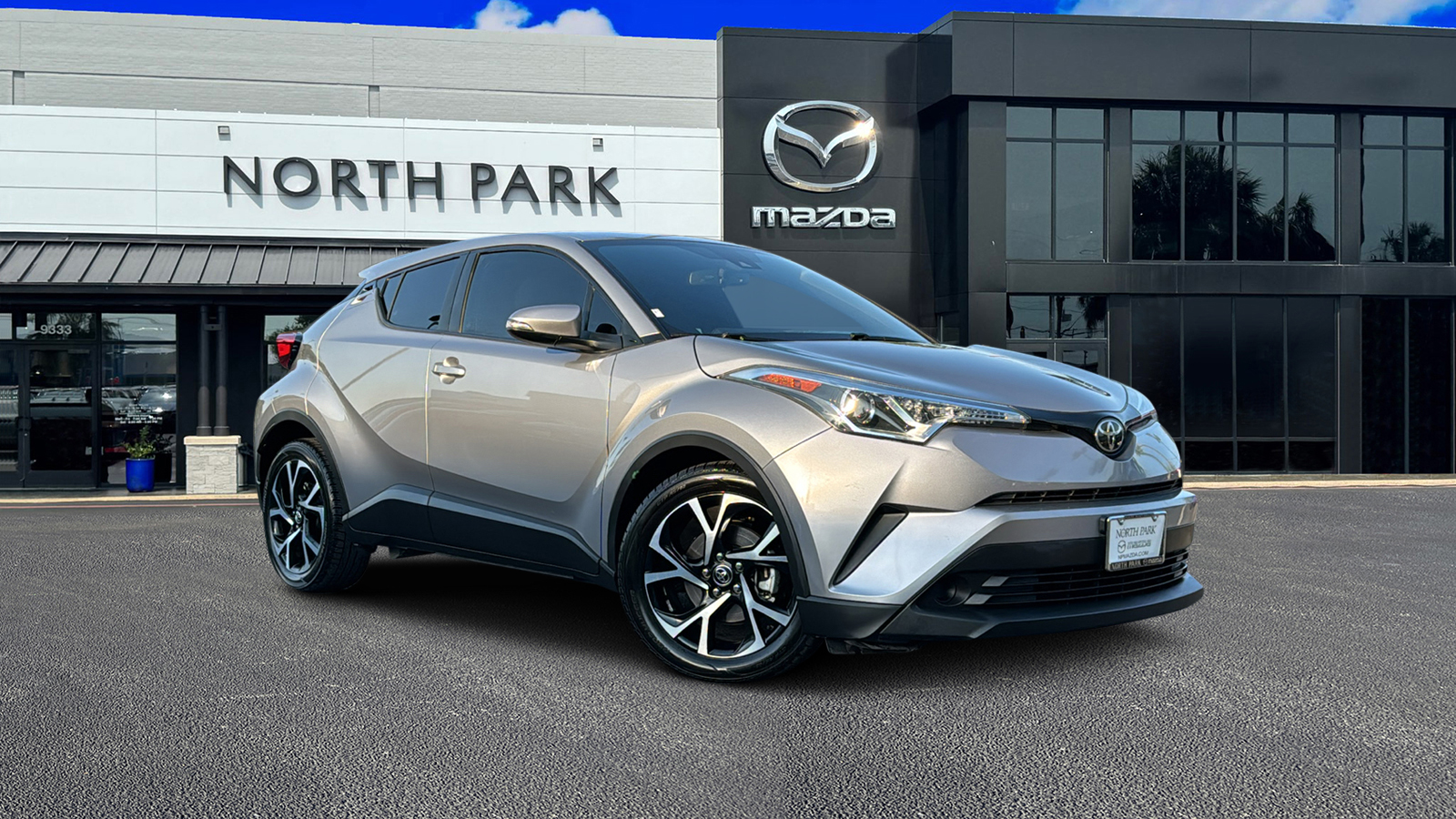 2018 Toyota C-HR XLE 1