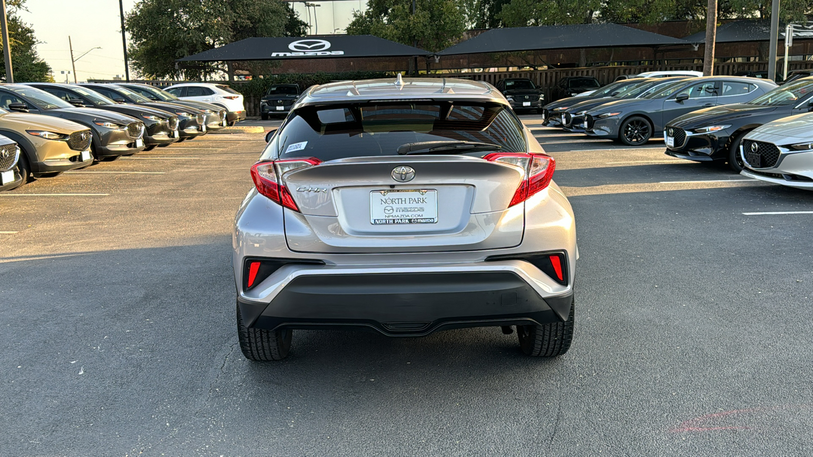 2018 Toyota C-HR XLE 6