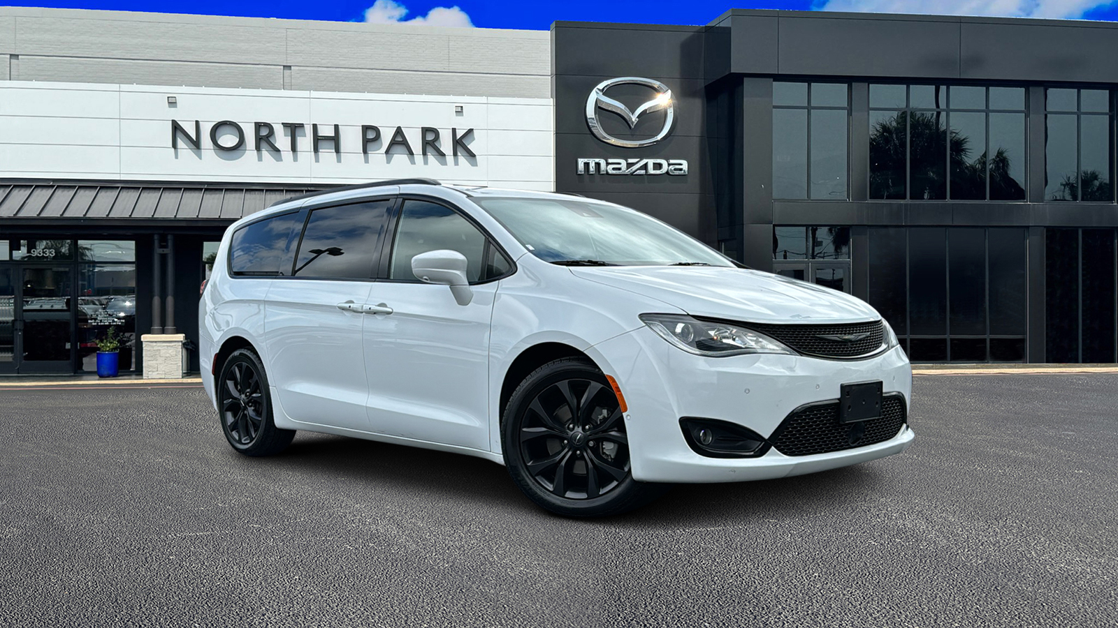 2018 Chrysler Pacifica Touring L 1