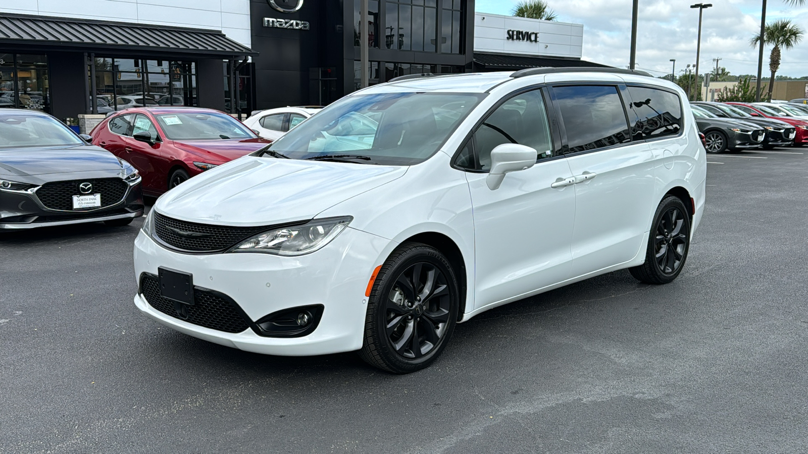 2018 Chrysler Pacifica Touring L 4