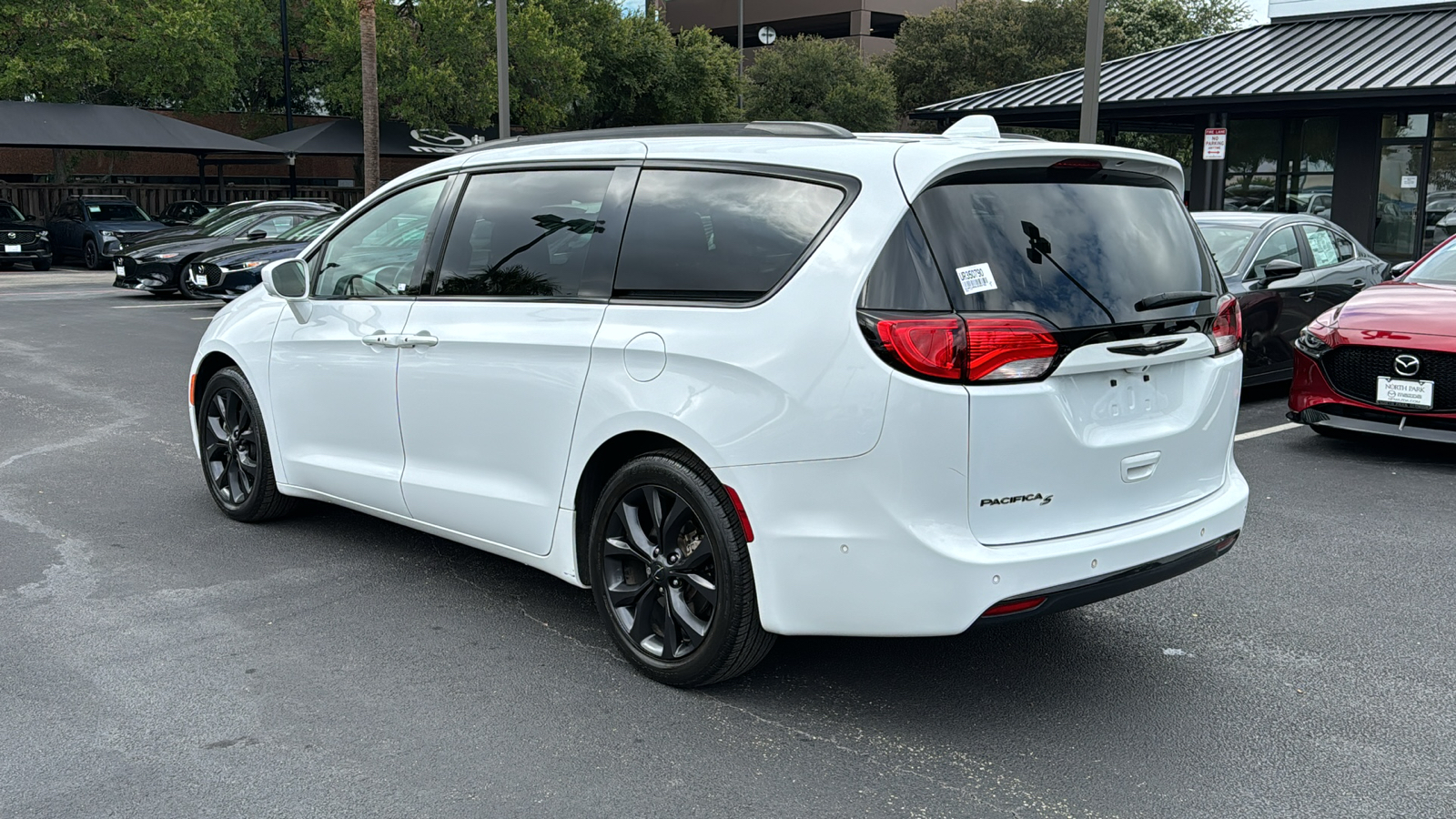 2018 Chrysler Pacifica Touring L 6