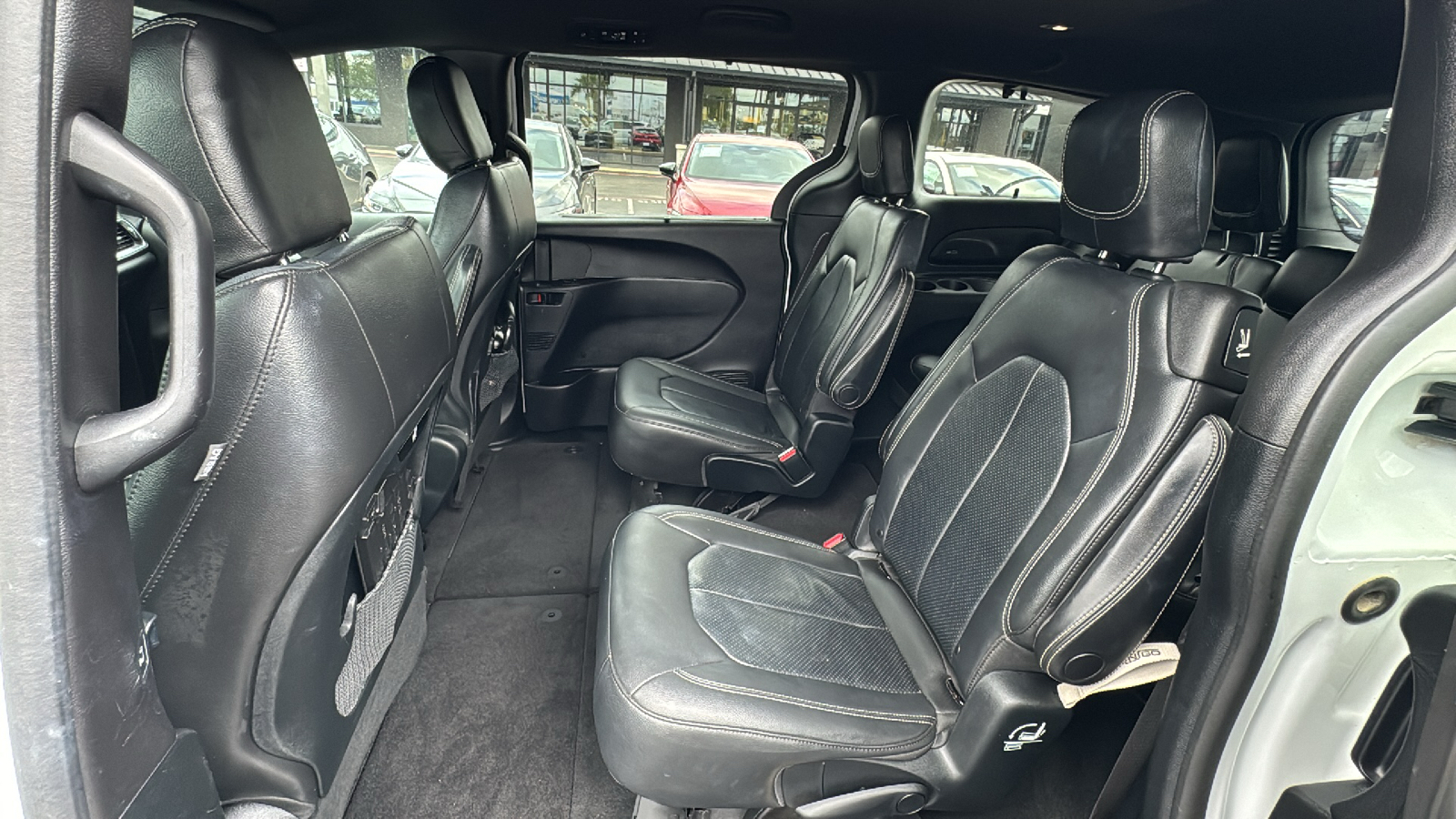 2018 Chrysler Pacifica Touring L 17