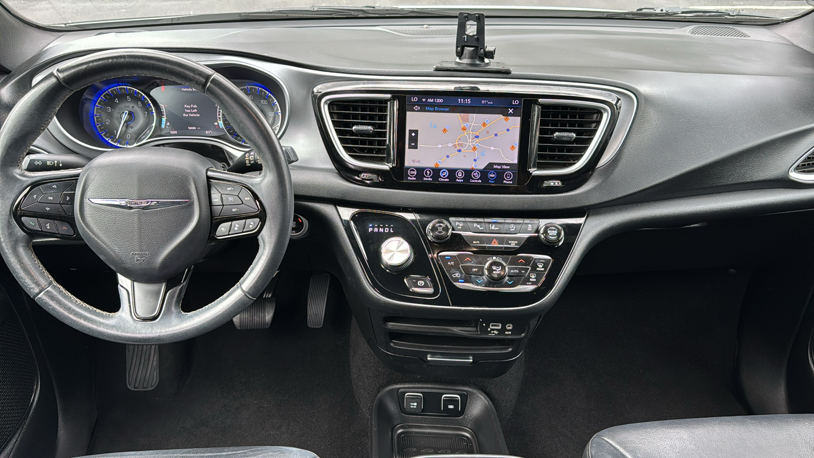 2018 Chrysler Pacifica Touring L 25