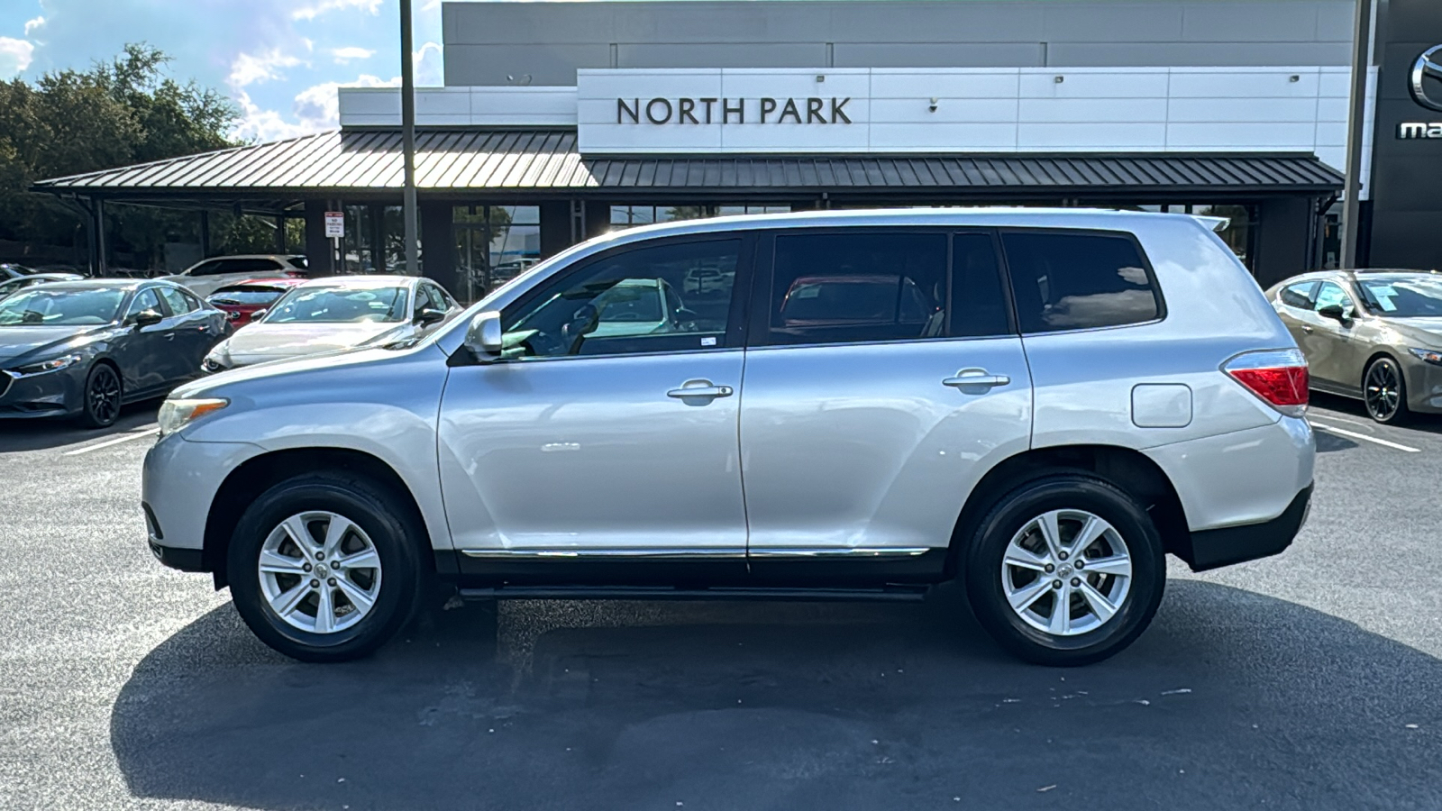 2012 Toyota Highlander Base 5