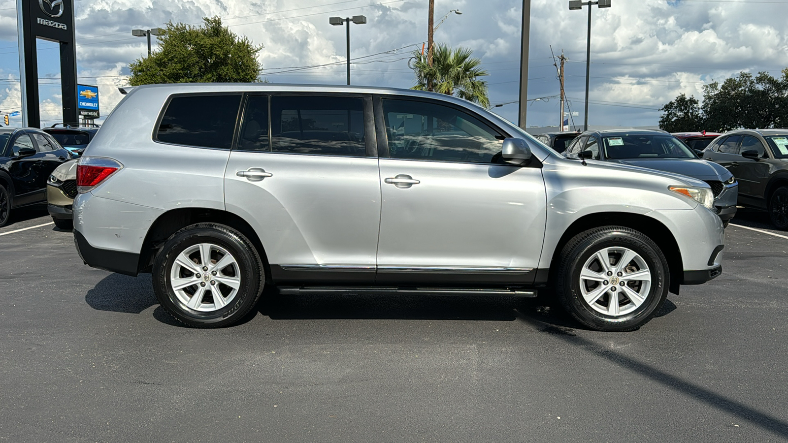 2012 Toyota Highlander Base 9