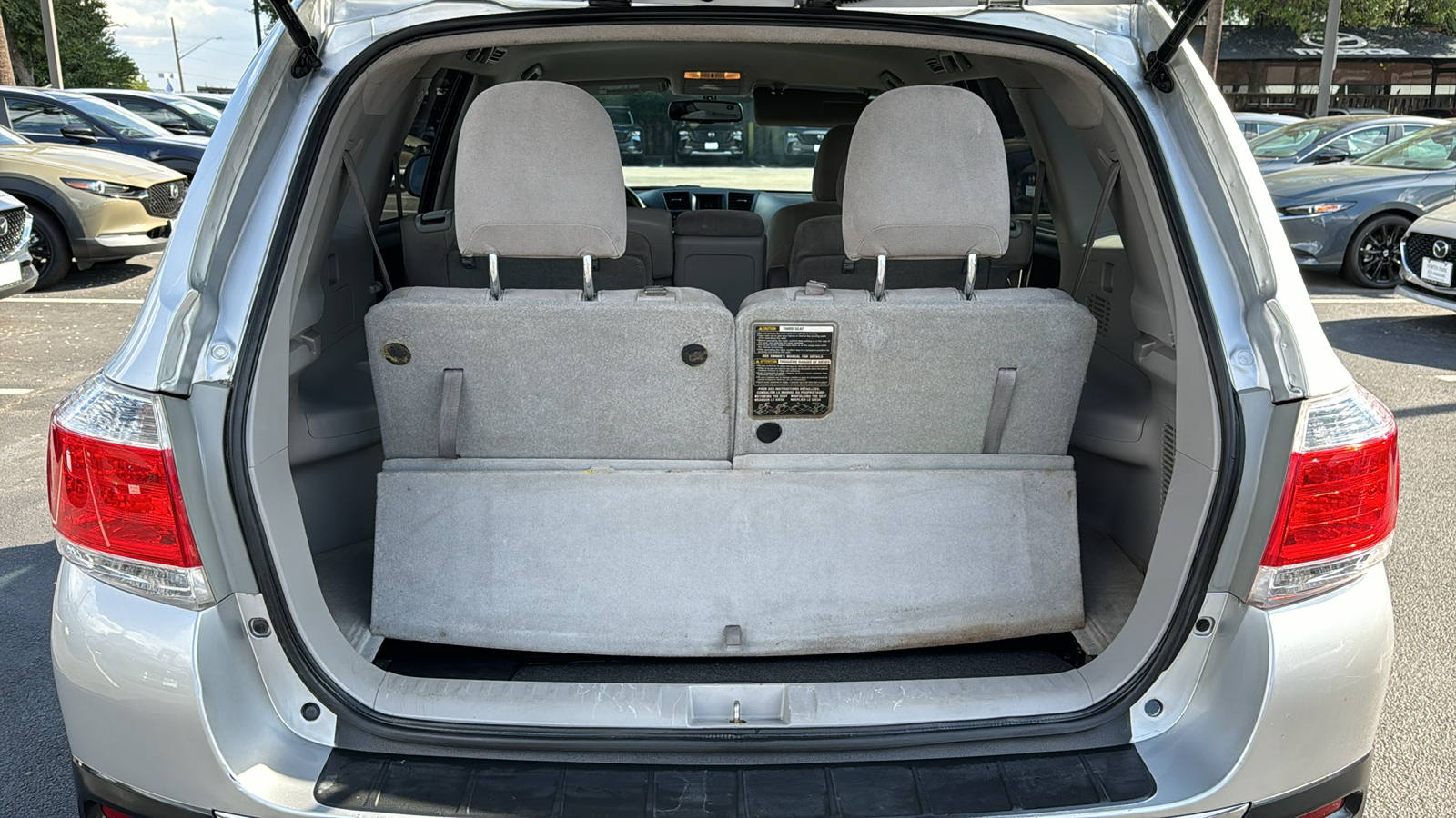 2012 Toyota Highlander Base 28