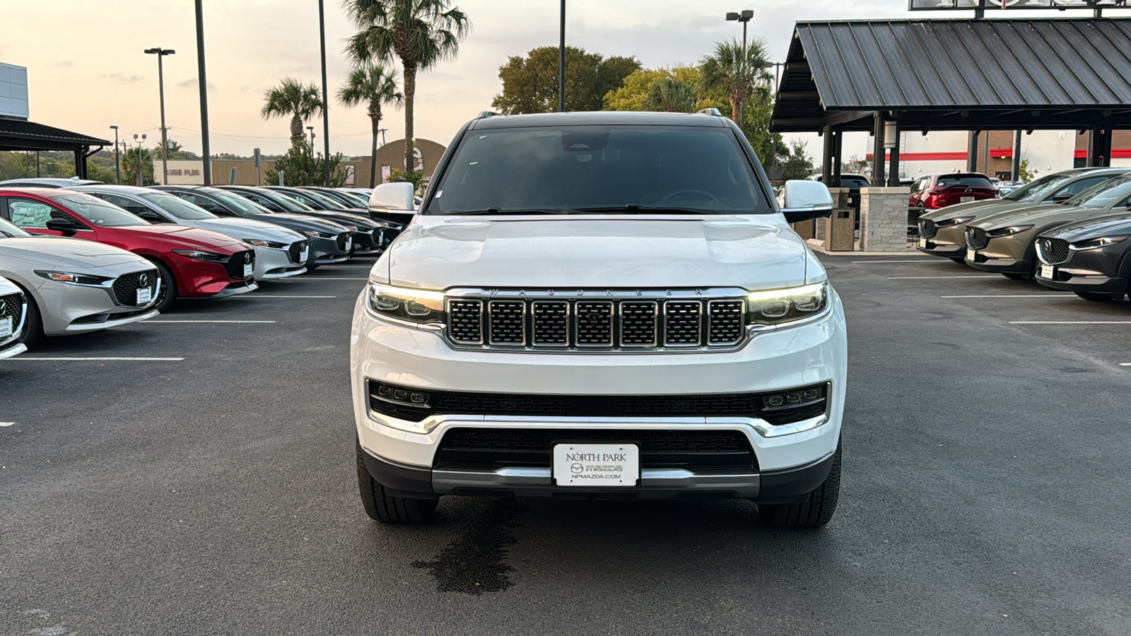 2022 Jeep Grand Wagoneer Series II 3