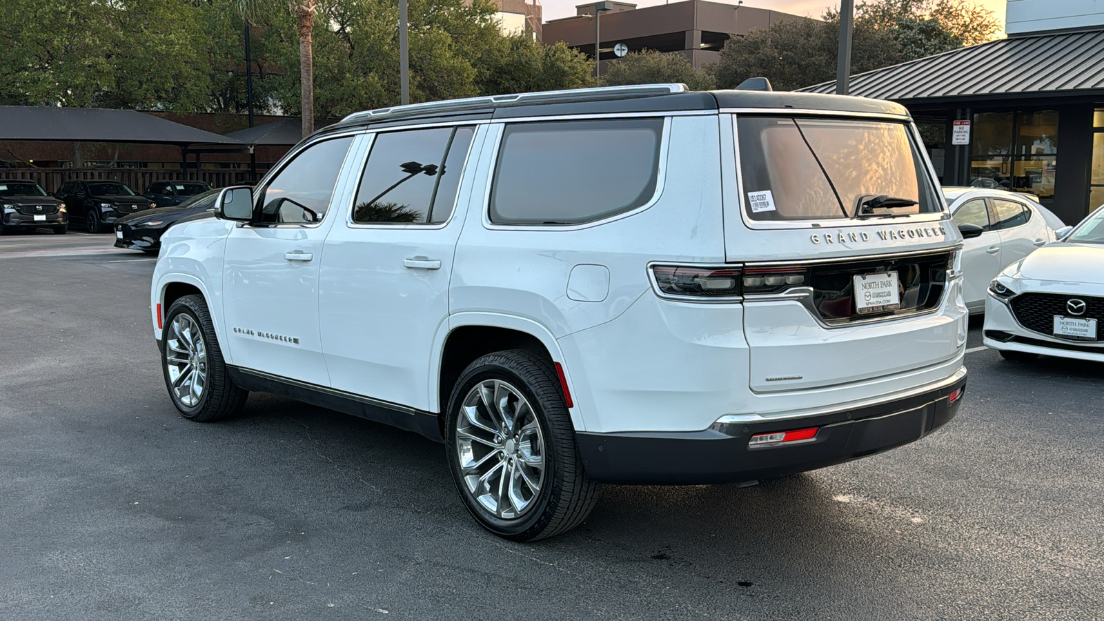 2022 Jeep Grand Wagoneer Series II 6