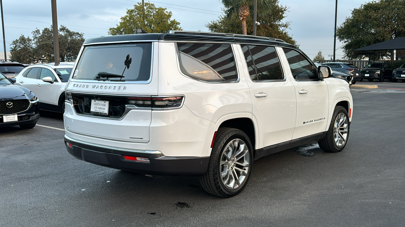 2022 Jeep Grand Wagoneer Series II 8