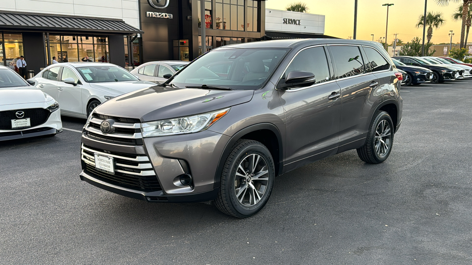 2018 Toyota Highlander LE 4