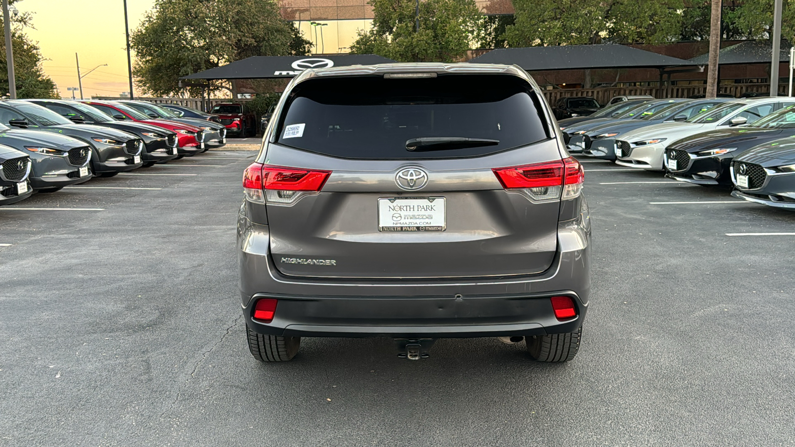 2018 Toyota Highlander LE 7