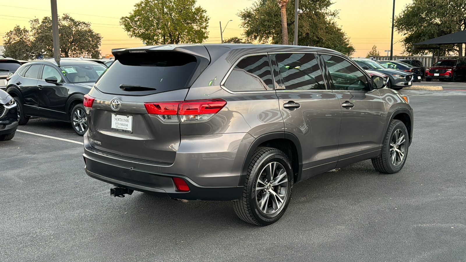 2018 Toyota Highlander LE 8