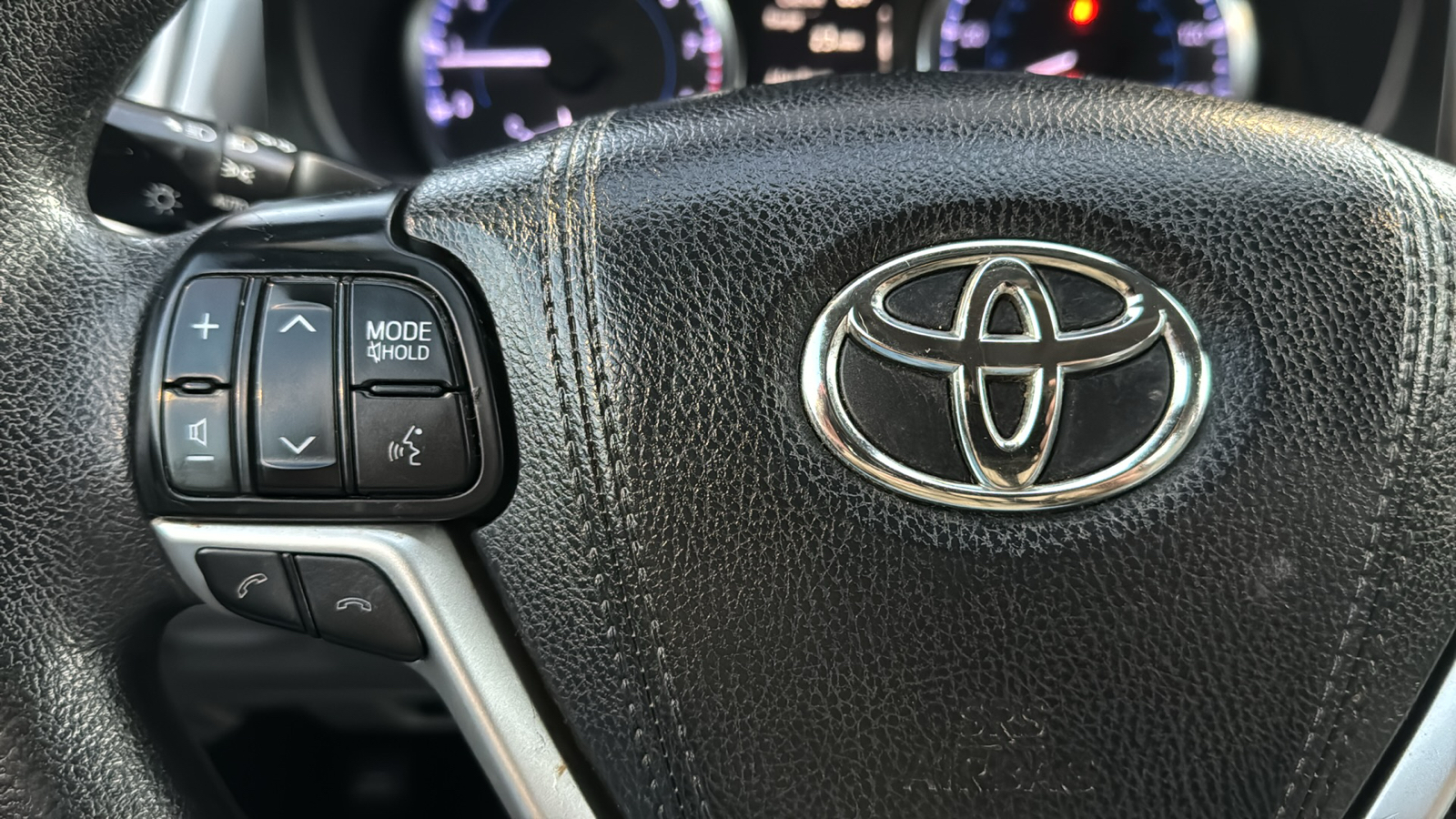 2018 Toyota Highlander LE 22