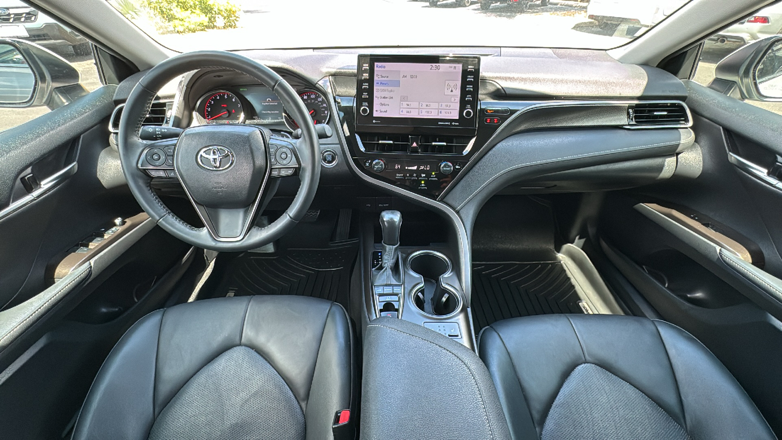 2022 Toyota Camry XSE 19