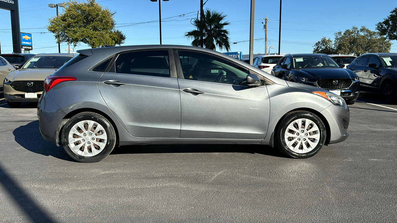 2016 Hyundai Elantra GT Base 9