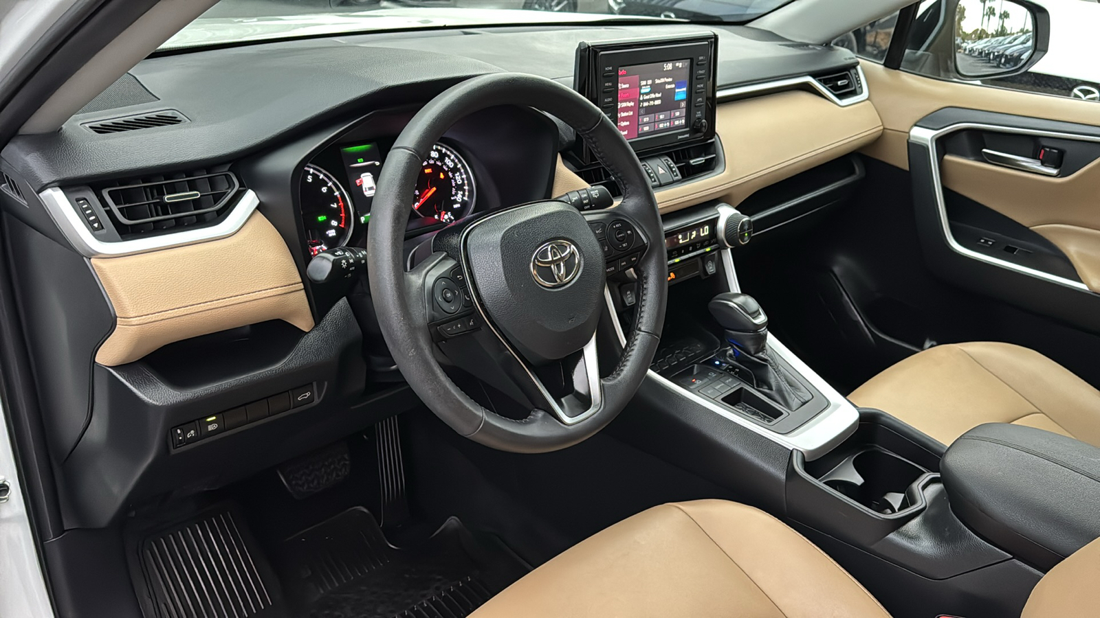 2021 Toyota RAV4 XLE Premium 12