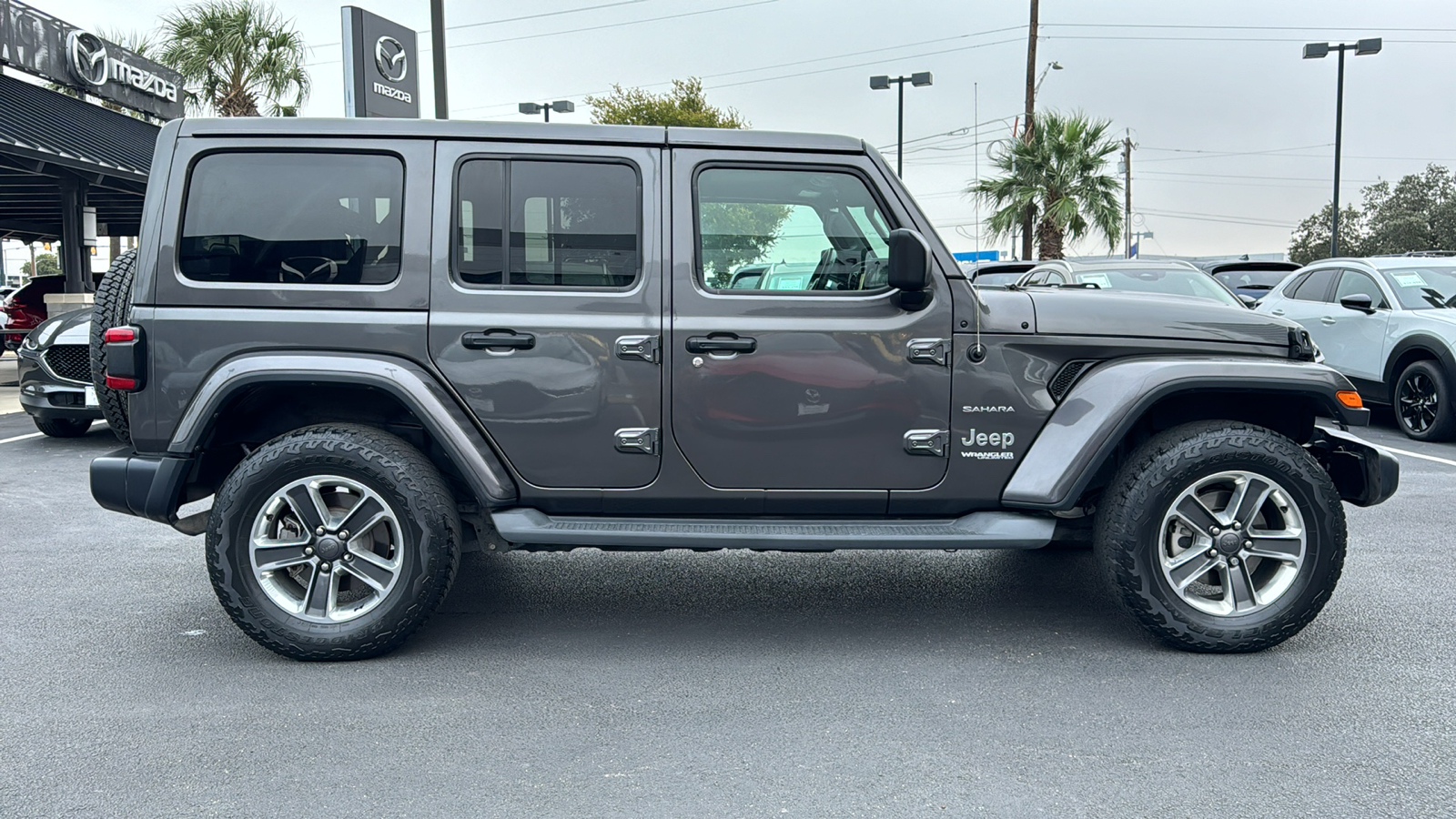 2019 Jeep Wrangler Unlimited Sahara 9