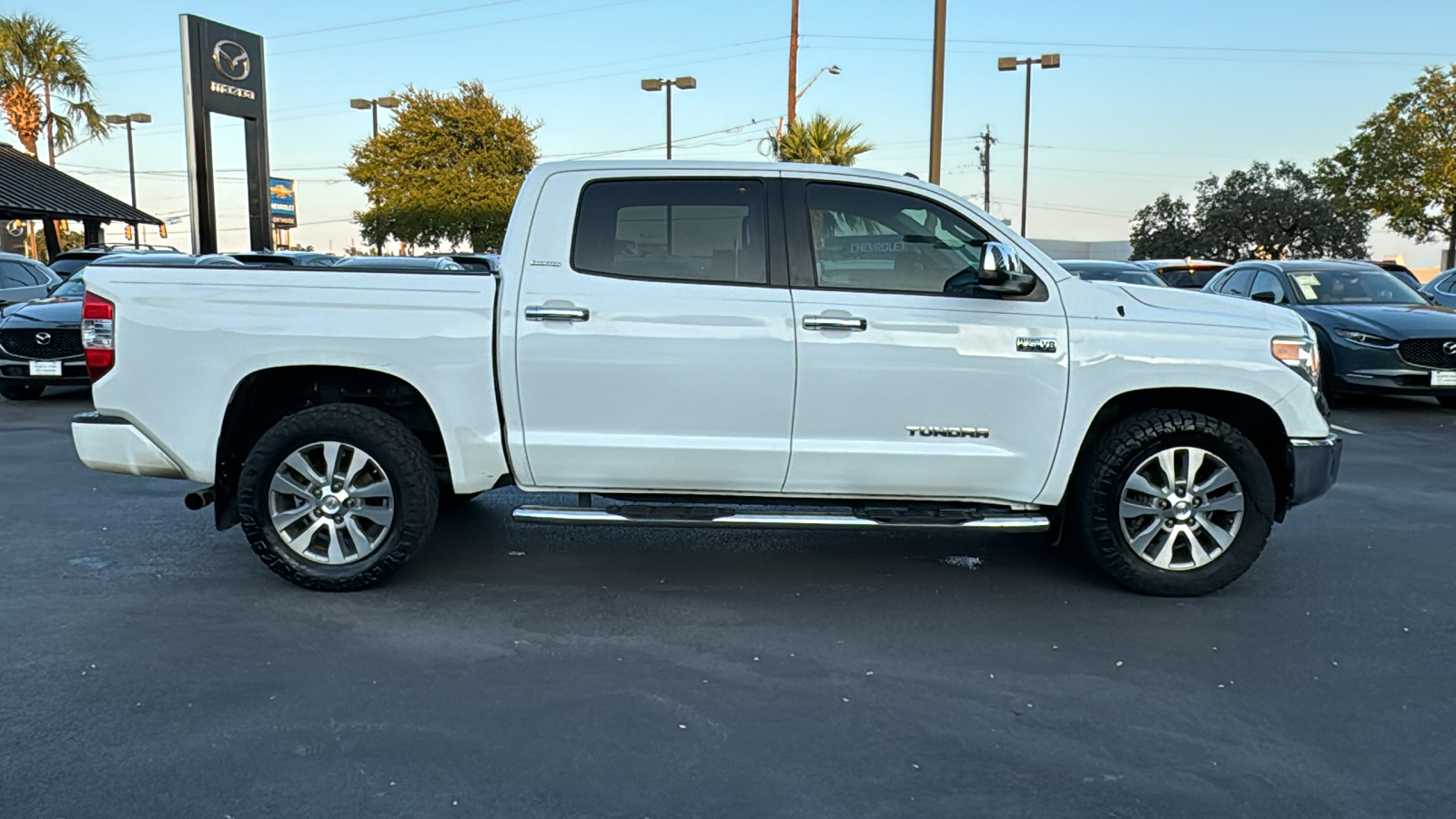 2017 Toyota Tundra Limited 10