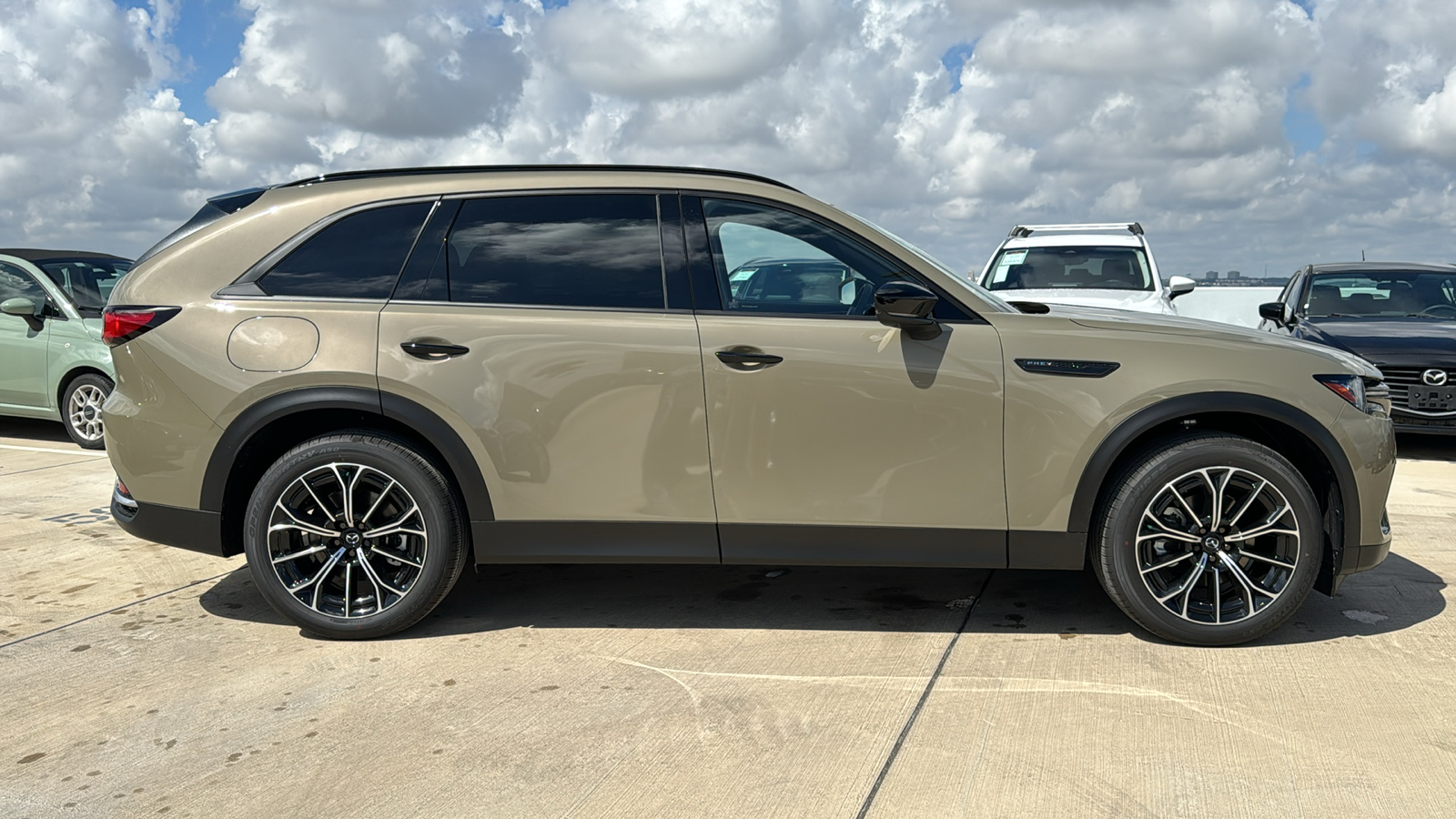 2025 Mazda CX-70 PHEV Premium Plus 9