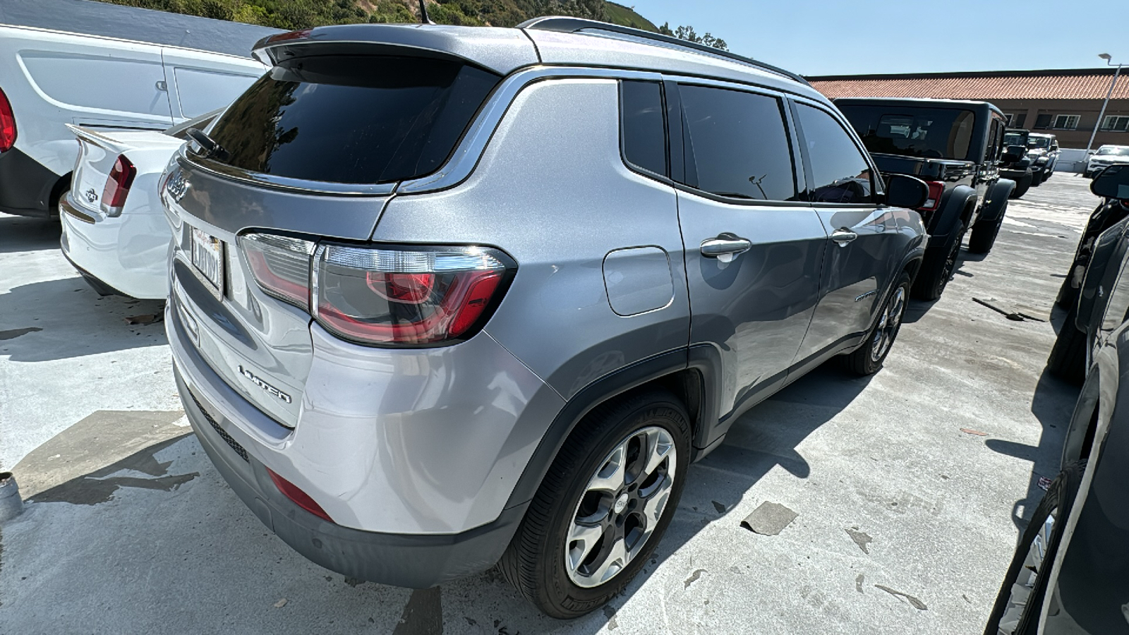 2018 Jeep Compass  8