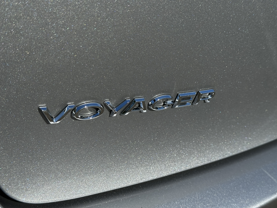 2021 Chrysler Voyager LXI 14