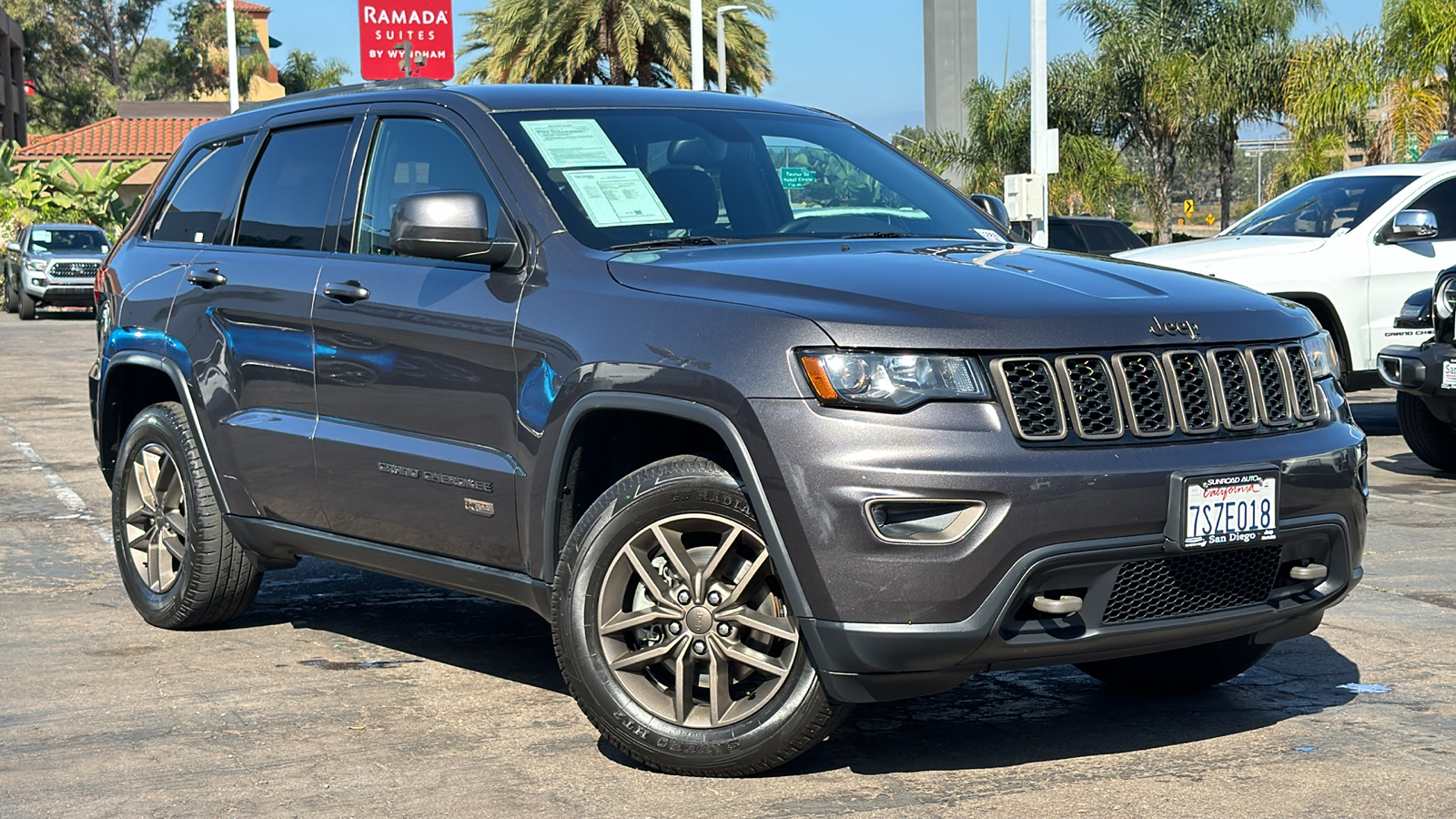 2016 Jeep Grand Cherokee 75th Anniversary Edition 2