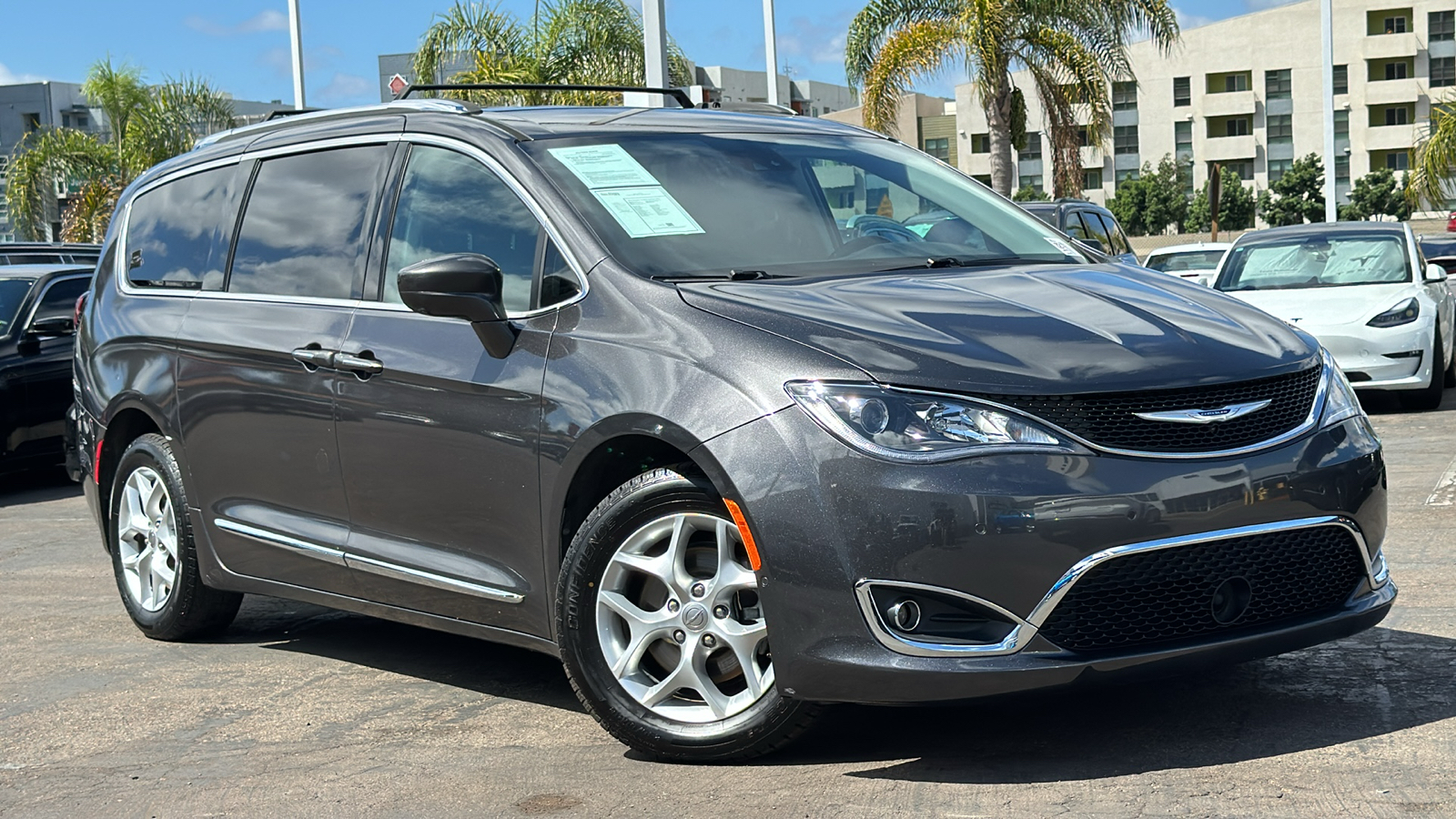 2017 Chrysler Pacifica Touring L Plus 2