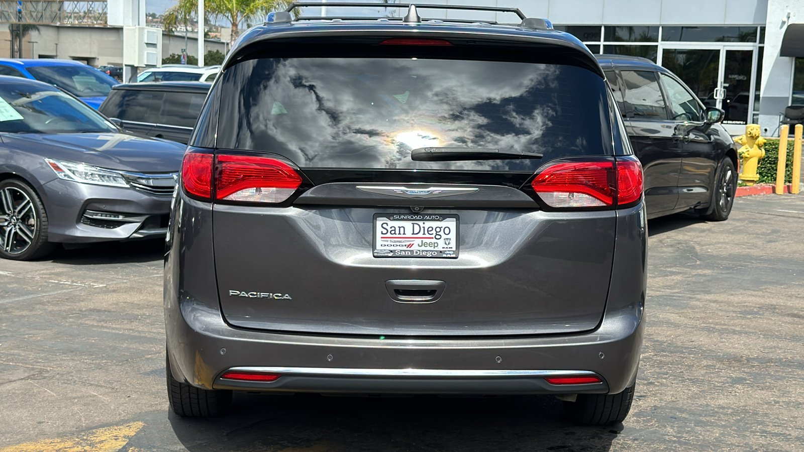 2017 Chrysler Pacifica Touring L Plus 9